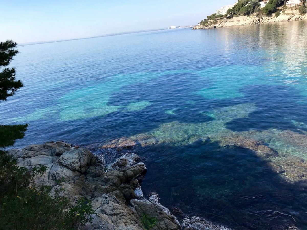 Castell Blau Appartement Roses Buitenkant foto